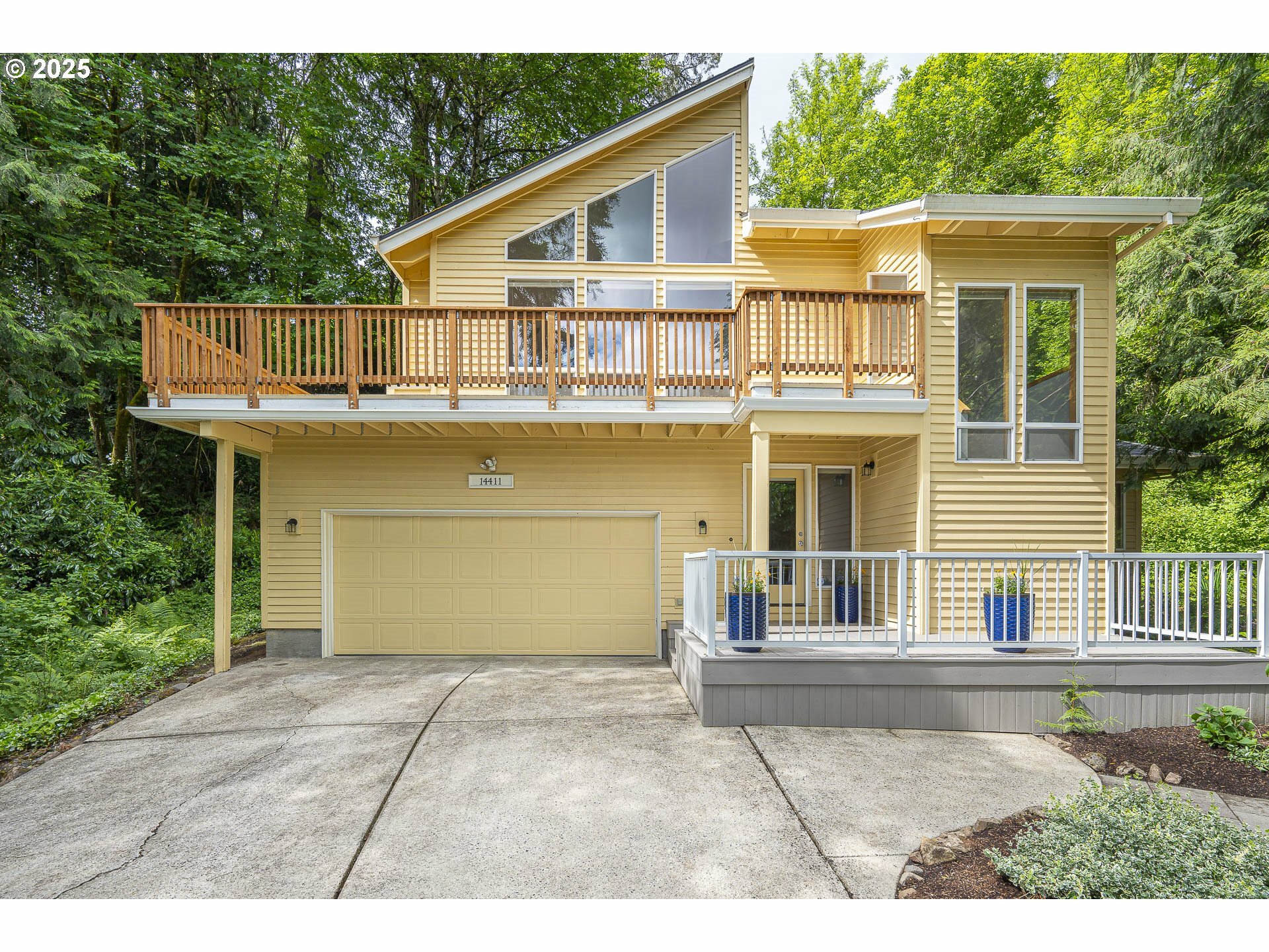 Property Photo: 14411 SE Upper Aldercrest Dr OR 97267