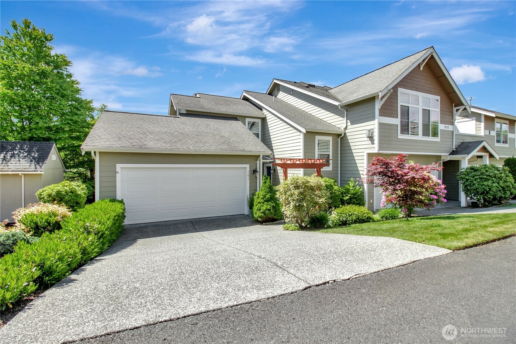Property Photo: 910 Medical Center Drive E101 WA 98223