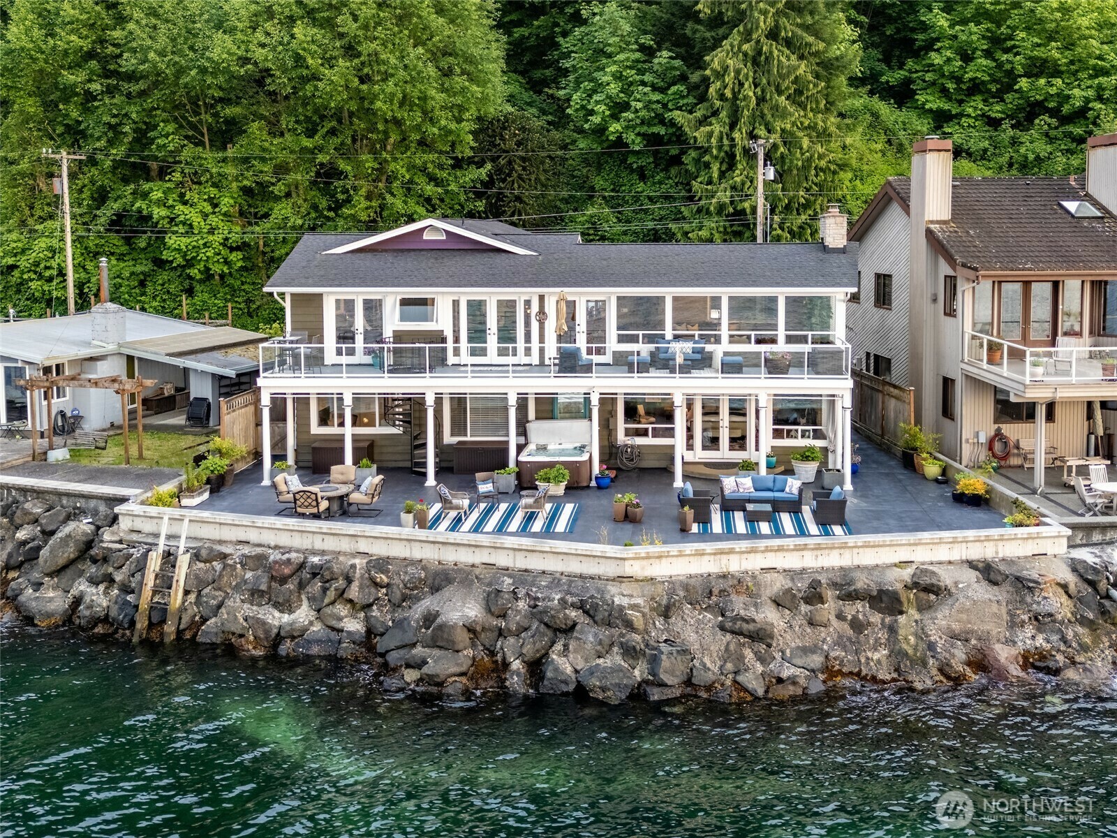 Property Photo:  10879  Point Vashon Drive SW  WA 98070 