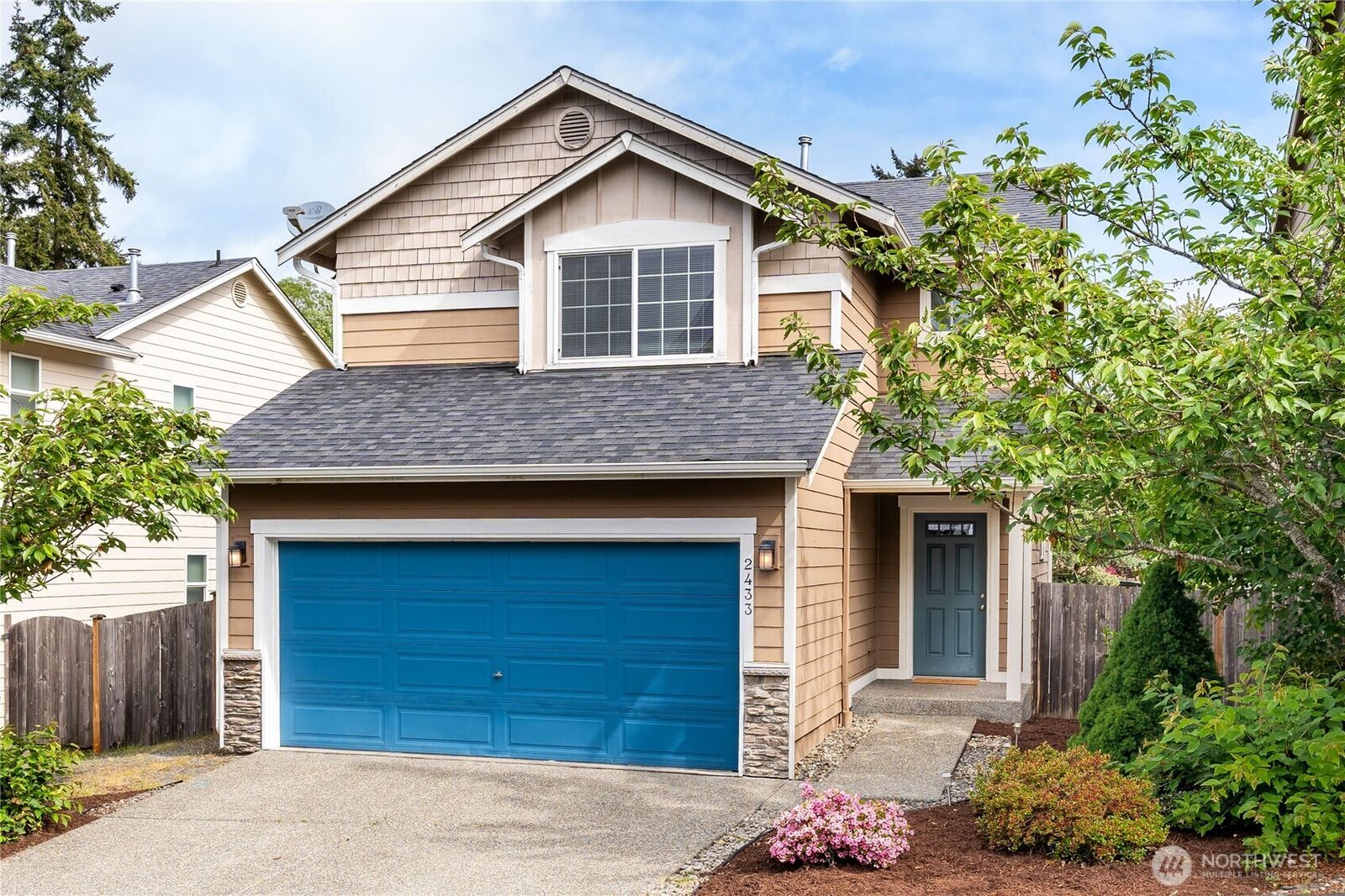 Property Photo: 2433 192nd Pl SW WA 98036