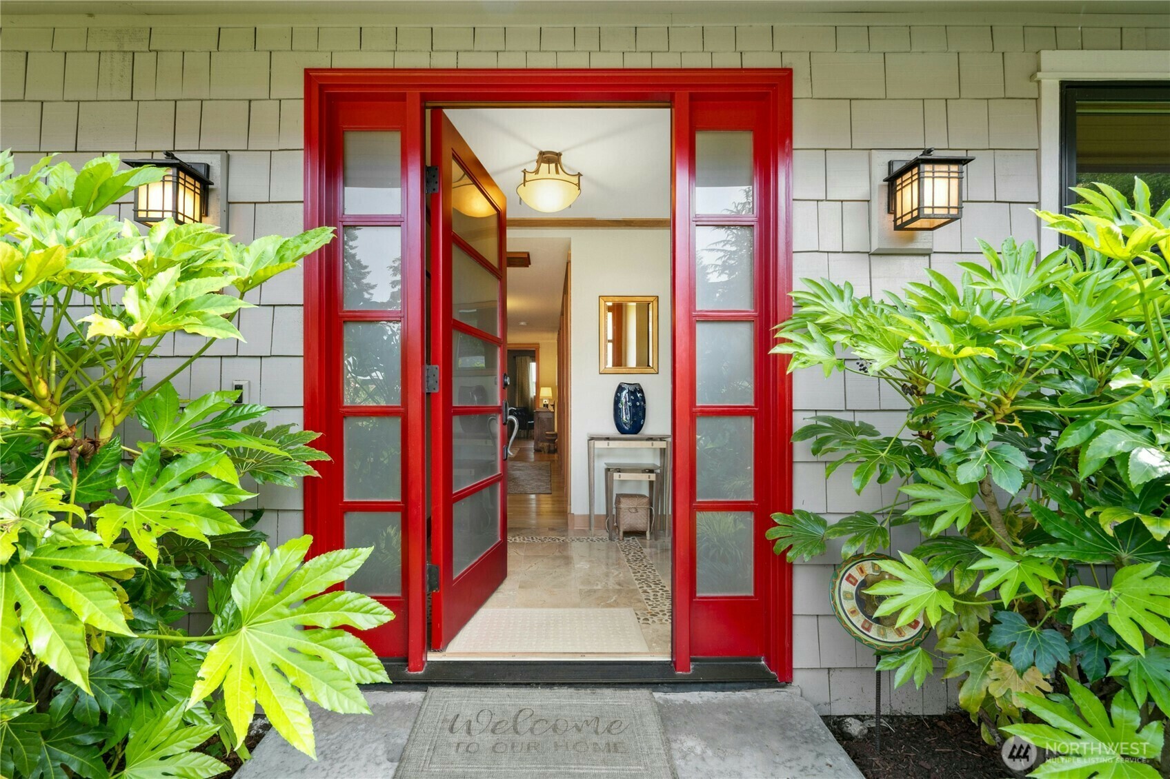 Property Photo: 12211 SE 65th Place WA 98006