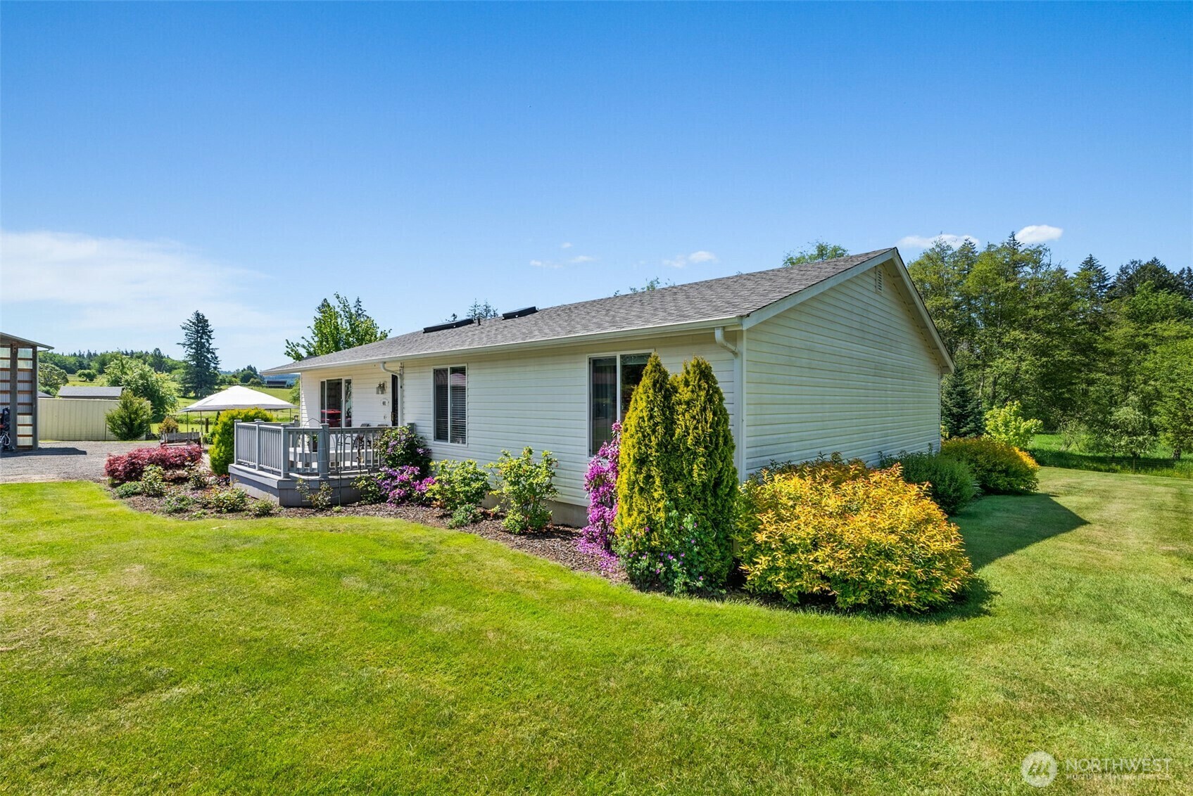 Property Photo: 401 Huntting Road WA 98585