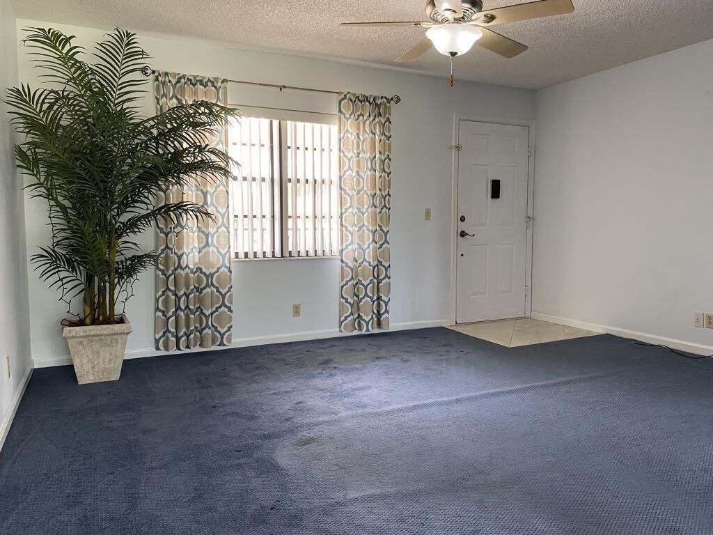 Property Photo: 4273 Oak Terrace Drive FL 33463