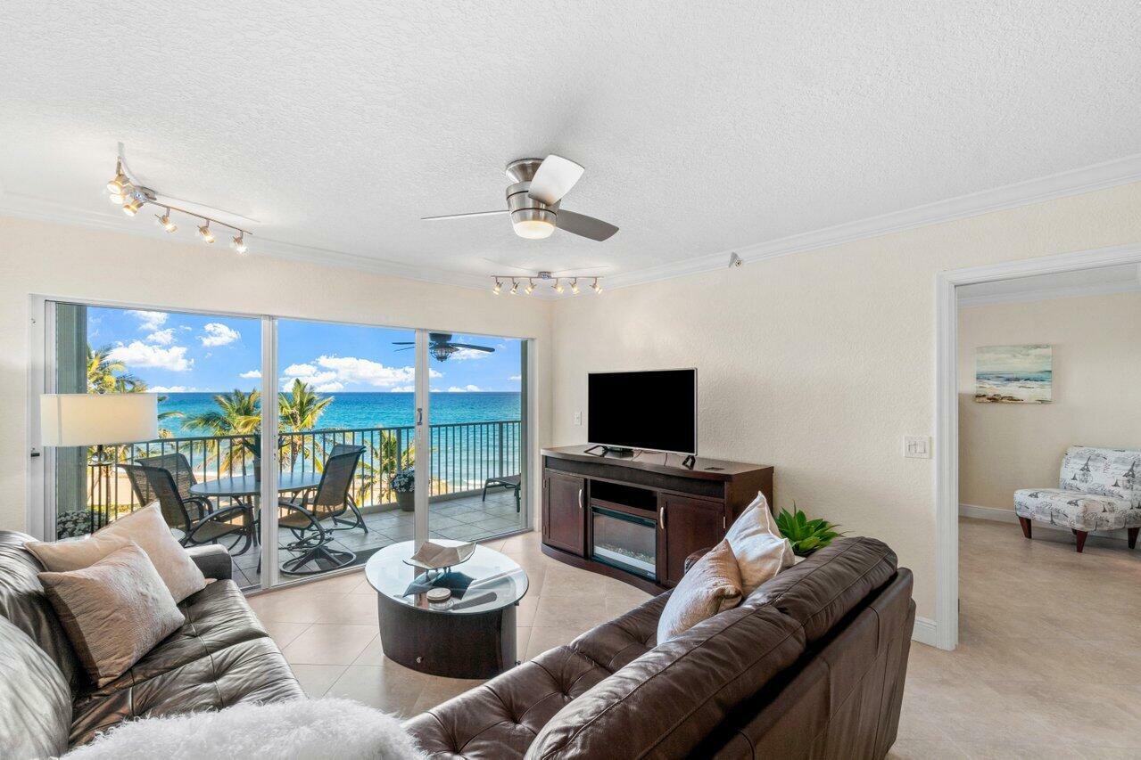 Property Photo: 3101 S Ocean 402 Boulevard 402 FL 33487