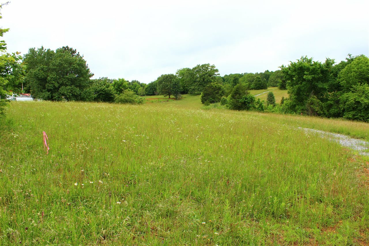 Property Photo: 695 Calvert Road KY 42120