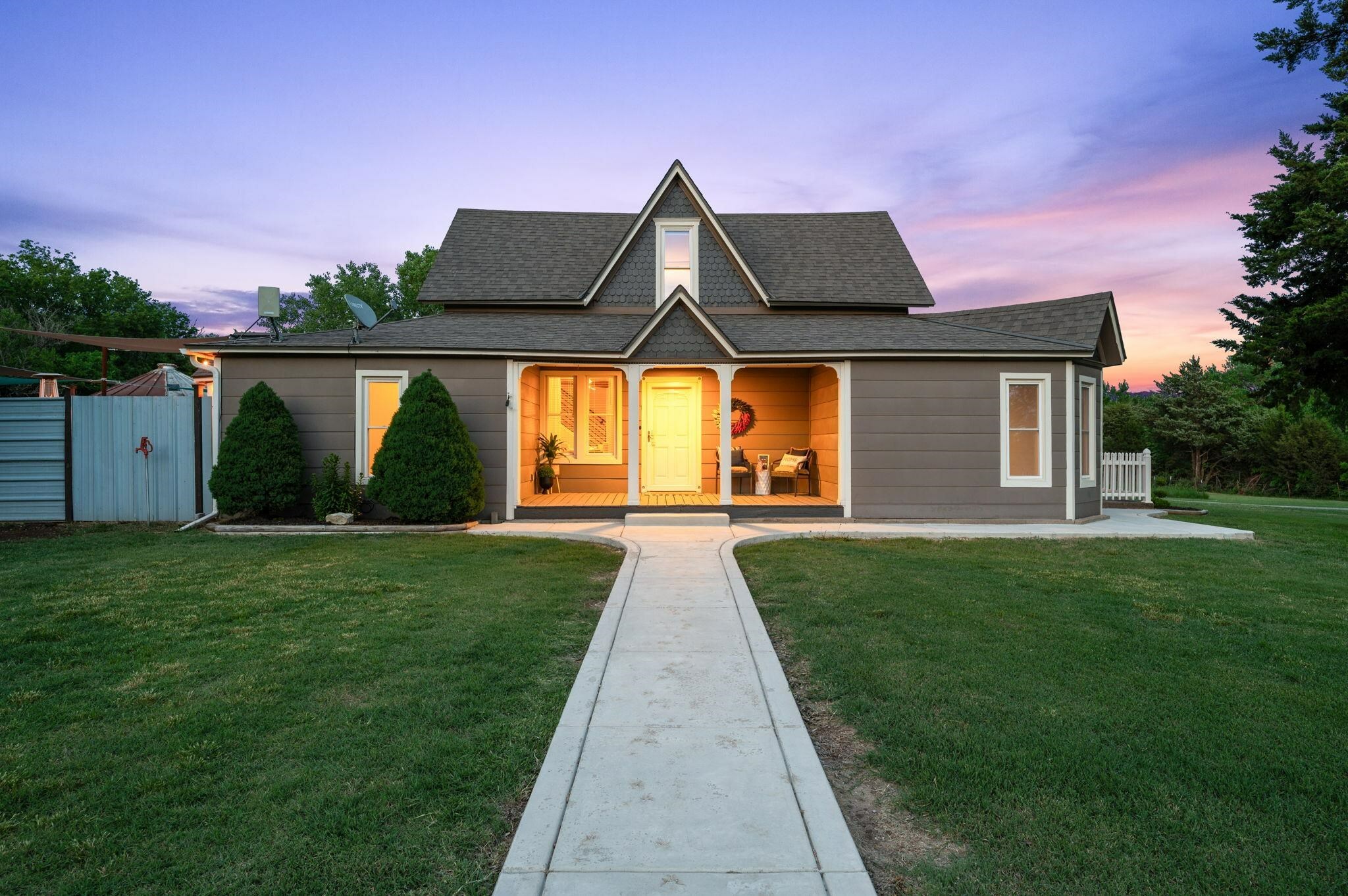 Property Photo: 11822 E 111th St S KS 67110-471