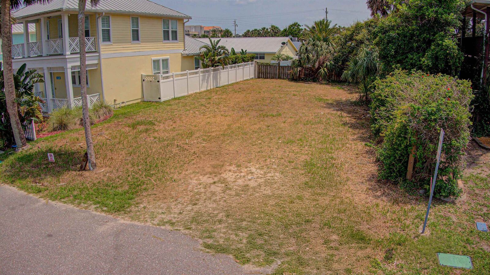 Property Photo: 207 12th Street FL 32080