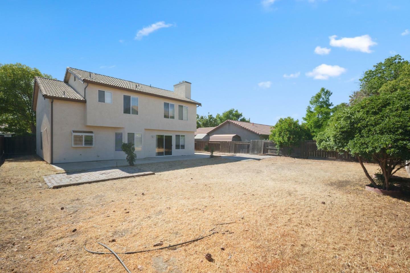 Property Photo: 1622 Fir Drive CA 93635