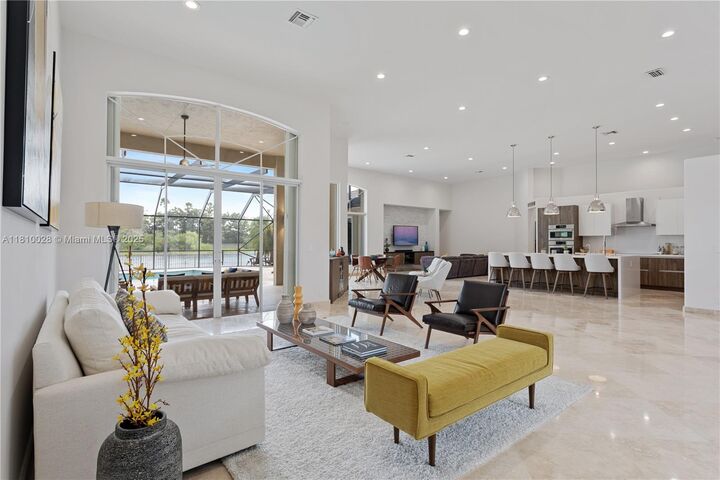 Property Photo:  146 Dockside Cir  FL 33327 