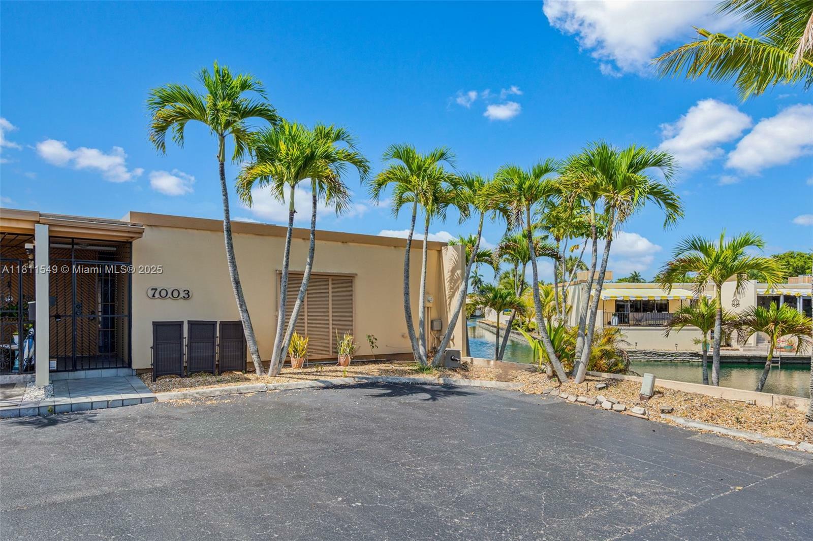 Property Photo: 7003 Crown Gate Ct FL 33014