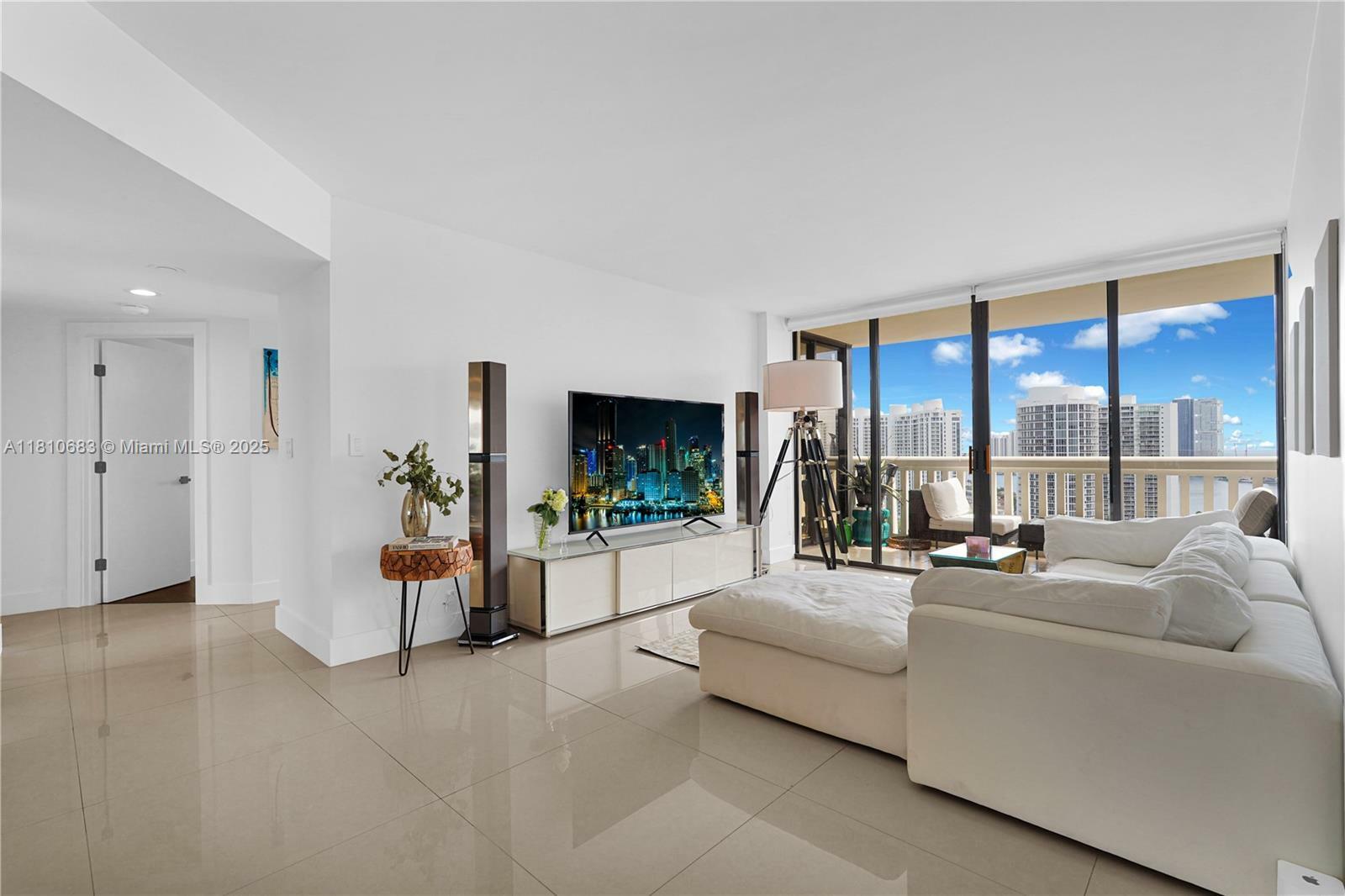 Property Photo: 1000 Island Blvd 2508 FL 33160