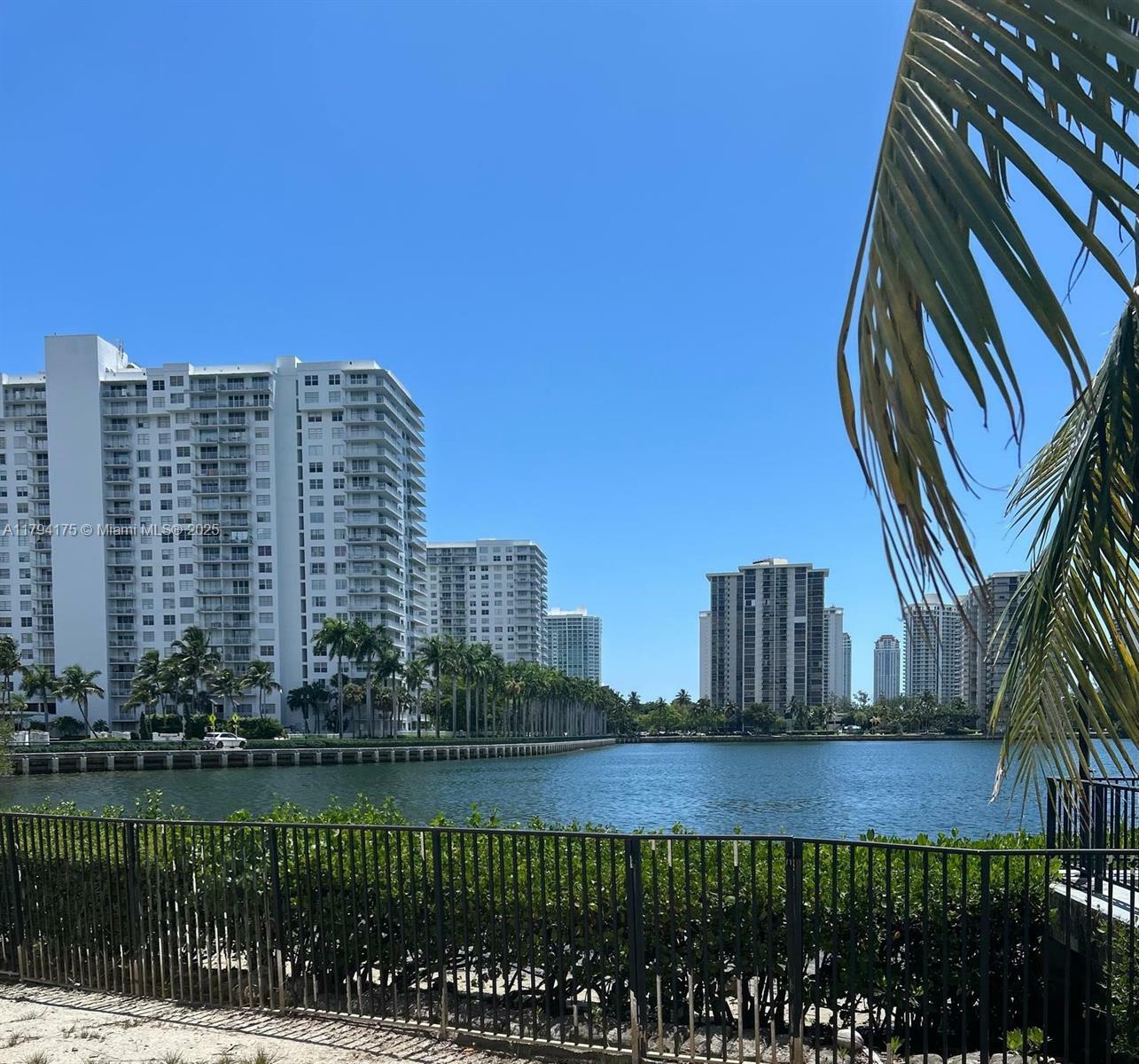 Property Photo:  2780 NE 183rd St 1110  FL 33160 