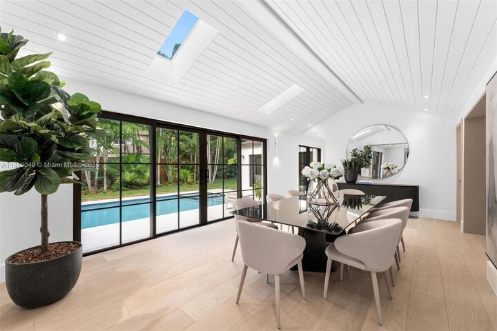 Property Photo: 3883 Wood Ave FL 33133