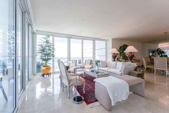 Property Photo:  2127 Brickell Ave 3304  FL 33129 