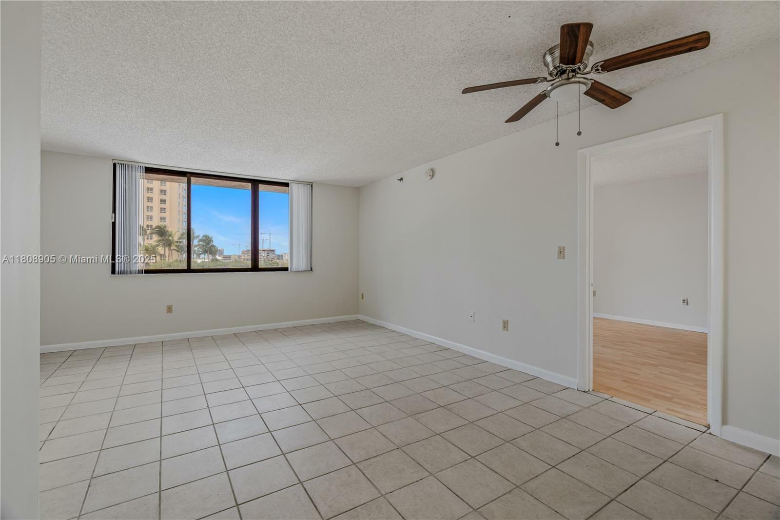 Property Photo:  540 Brickell Key Dr 718  FL 33131 