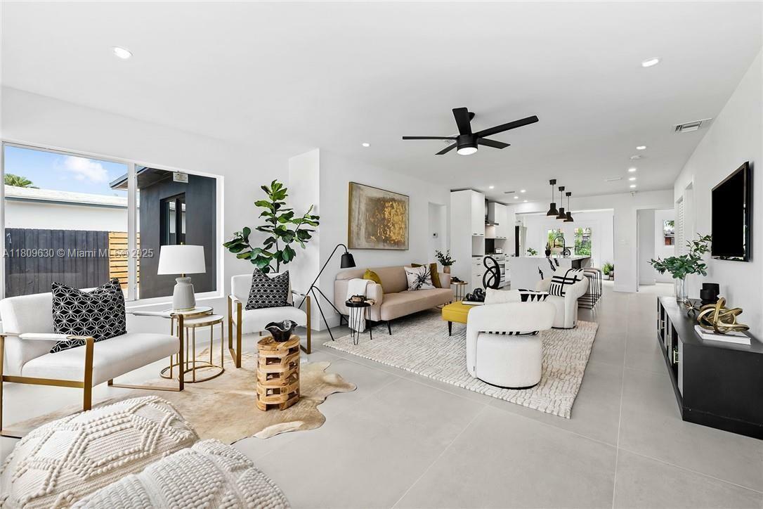 Property Photo:  1800 NE 19th Street  FL 33305 