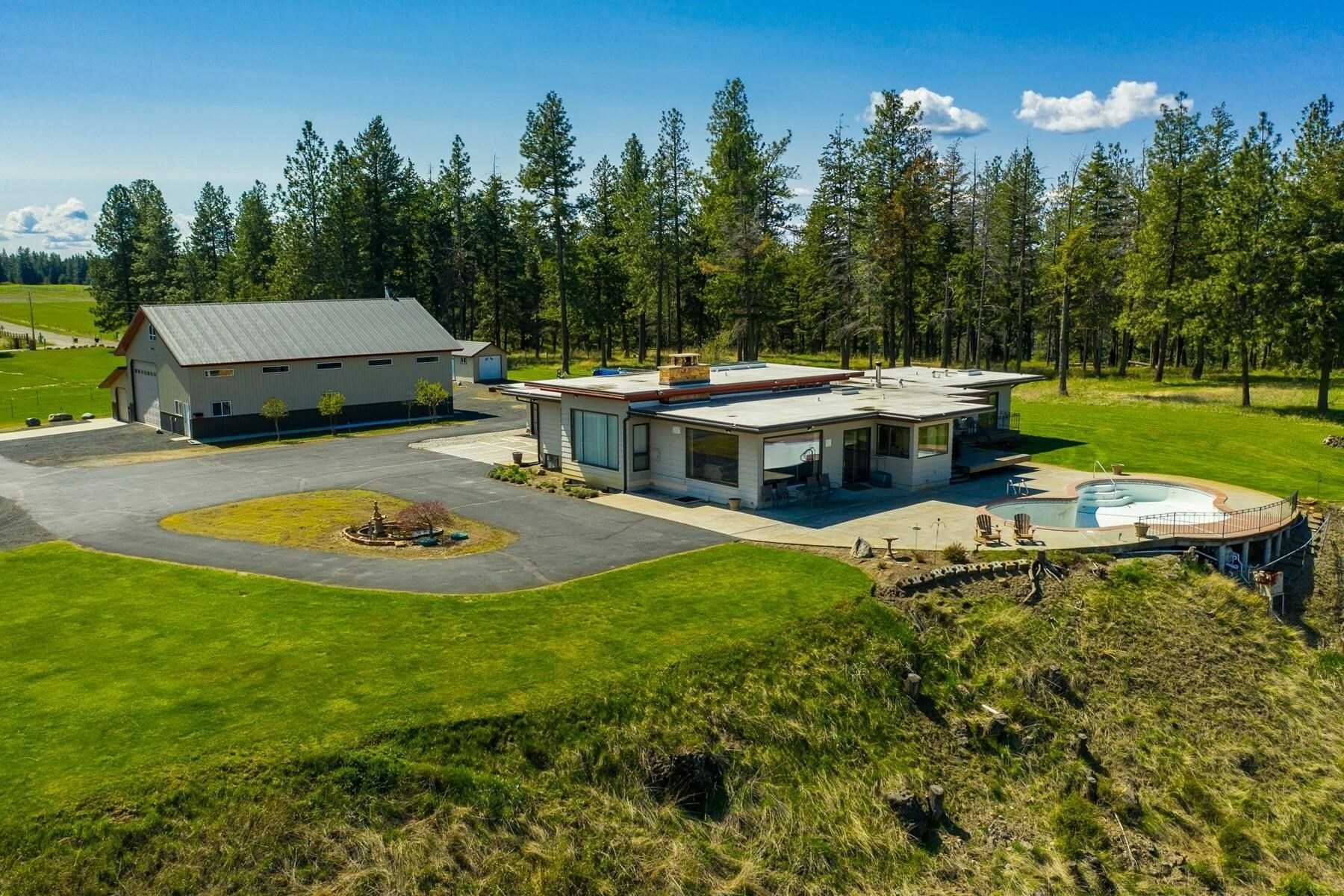 25512 N Orchard Bluff Rd  Chattaroy WA 99003 photo