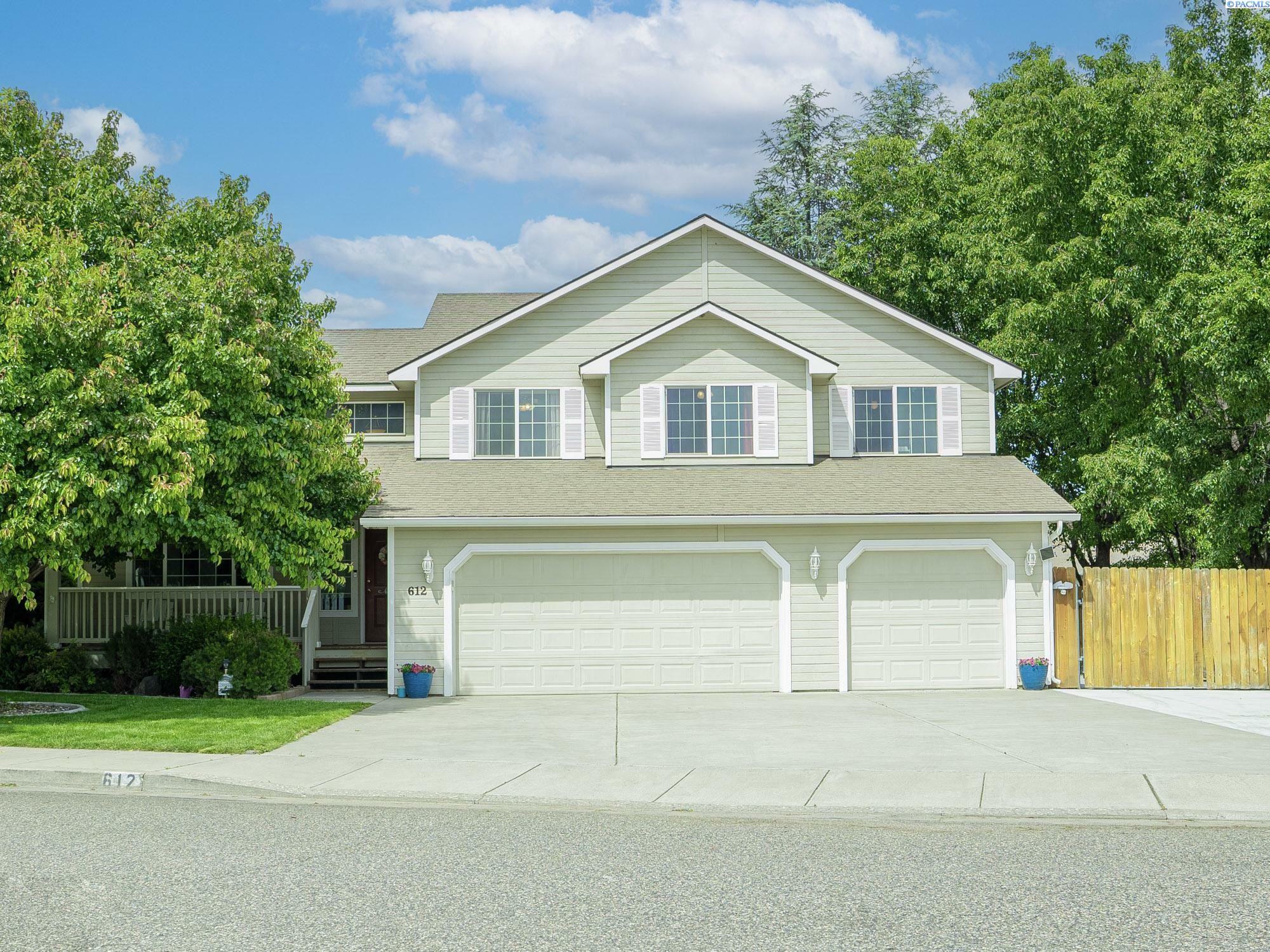 612 S Young St.  Kennewick WA 99336-0000 photo