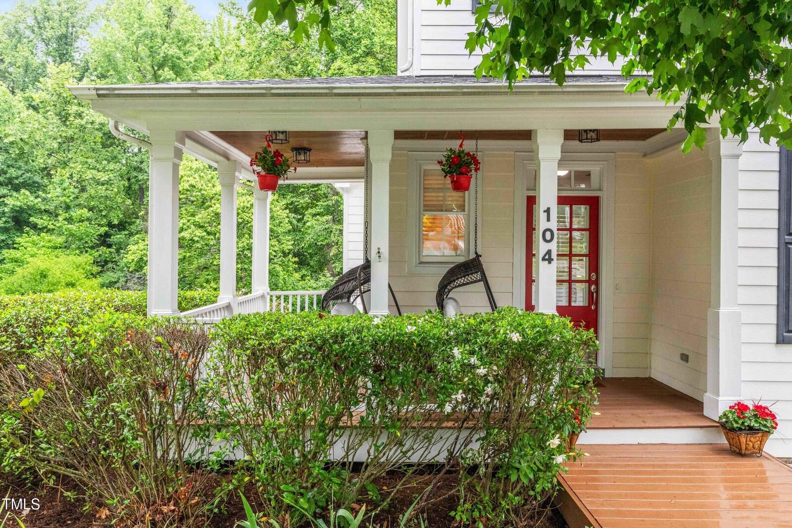 Property Photo: 104 Edgewater Circle NC 27516