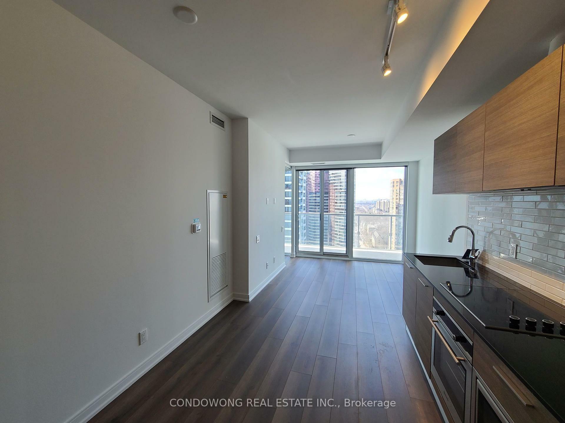 Property Photo: 3 Gloucester Street 2310 ON M4Y 0C6