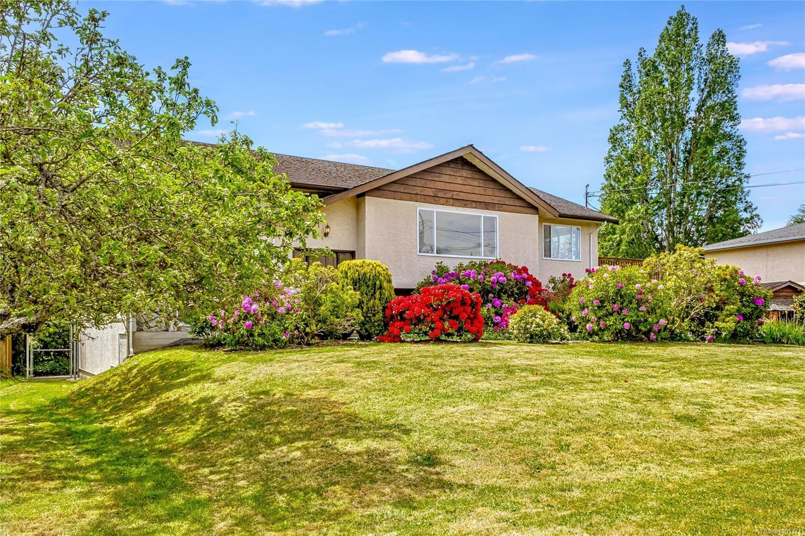 Property Photo: 1887 San Pedro Ave BC V8N 2G7