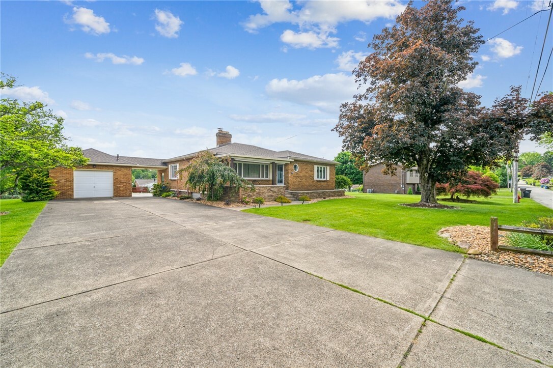 Property Photo: 621 Kimlyn Ave PA 15642