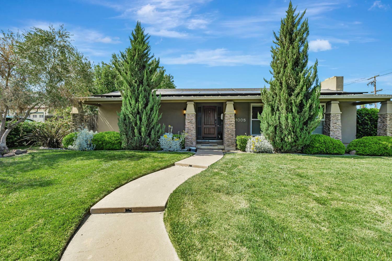 Property Photo: 1005 W Benjamin Holt Drive CA 95207