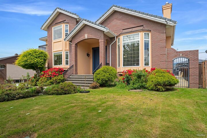 Property Photo:  6589 Kitchener Street  BC V5B 2J7 