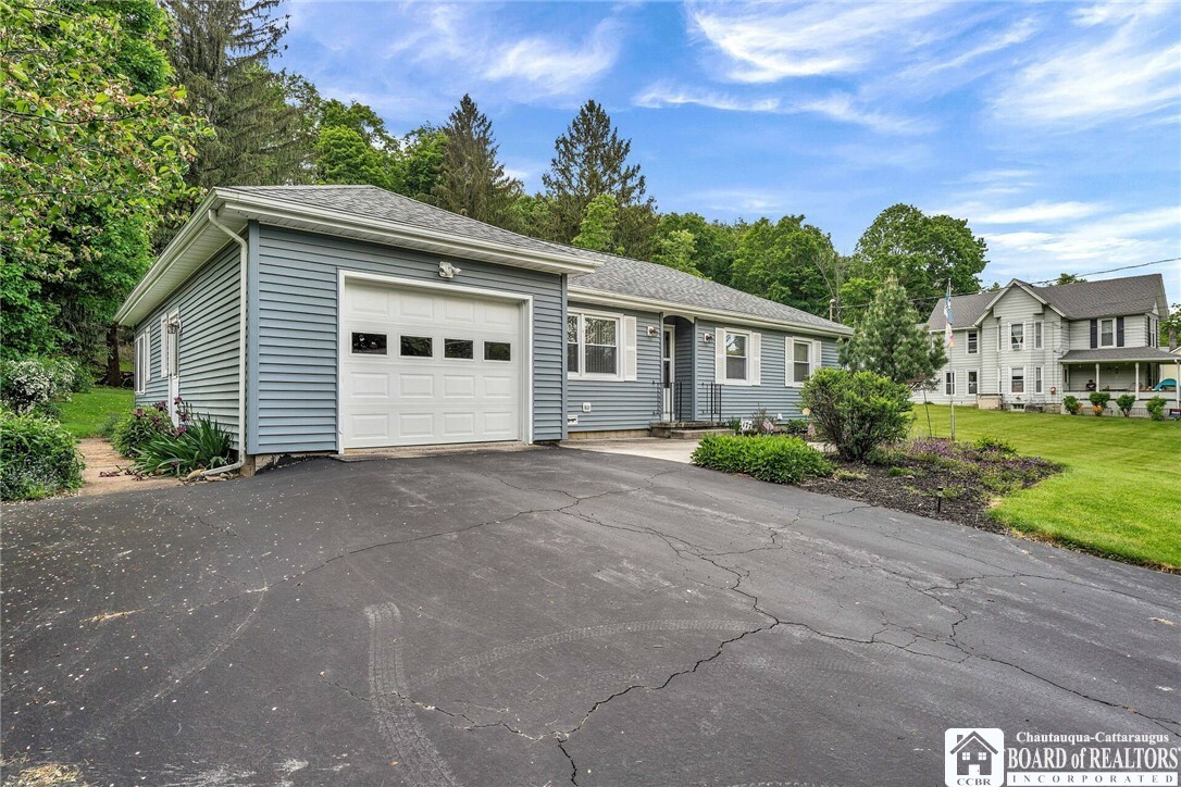 Property Photo:  177 Wyoming Street  NY 14569 