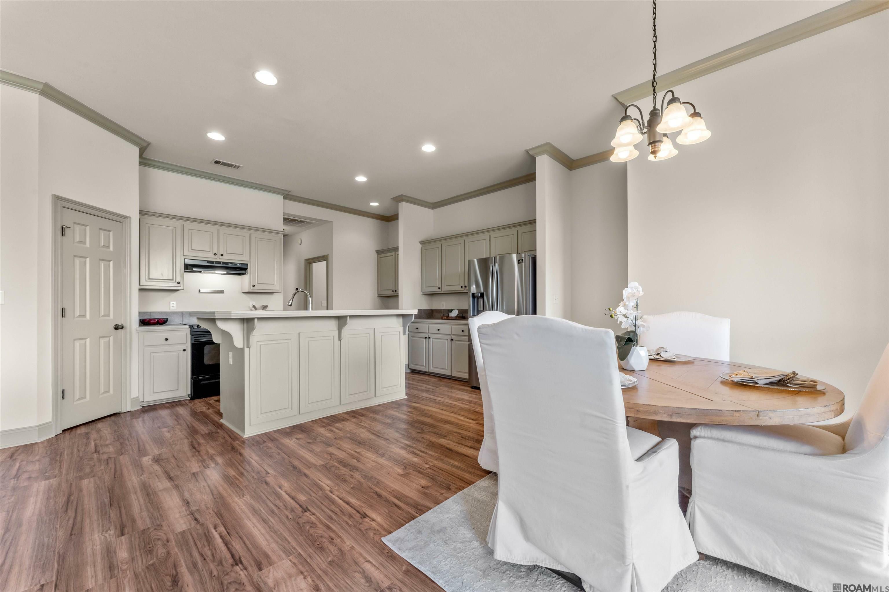 Property Photo: 2821 Nicholson Lake Dr LA 70810
