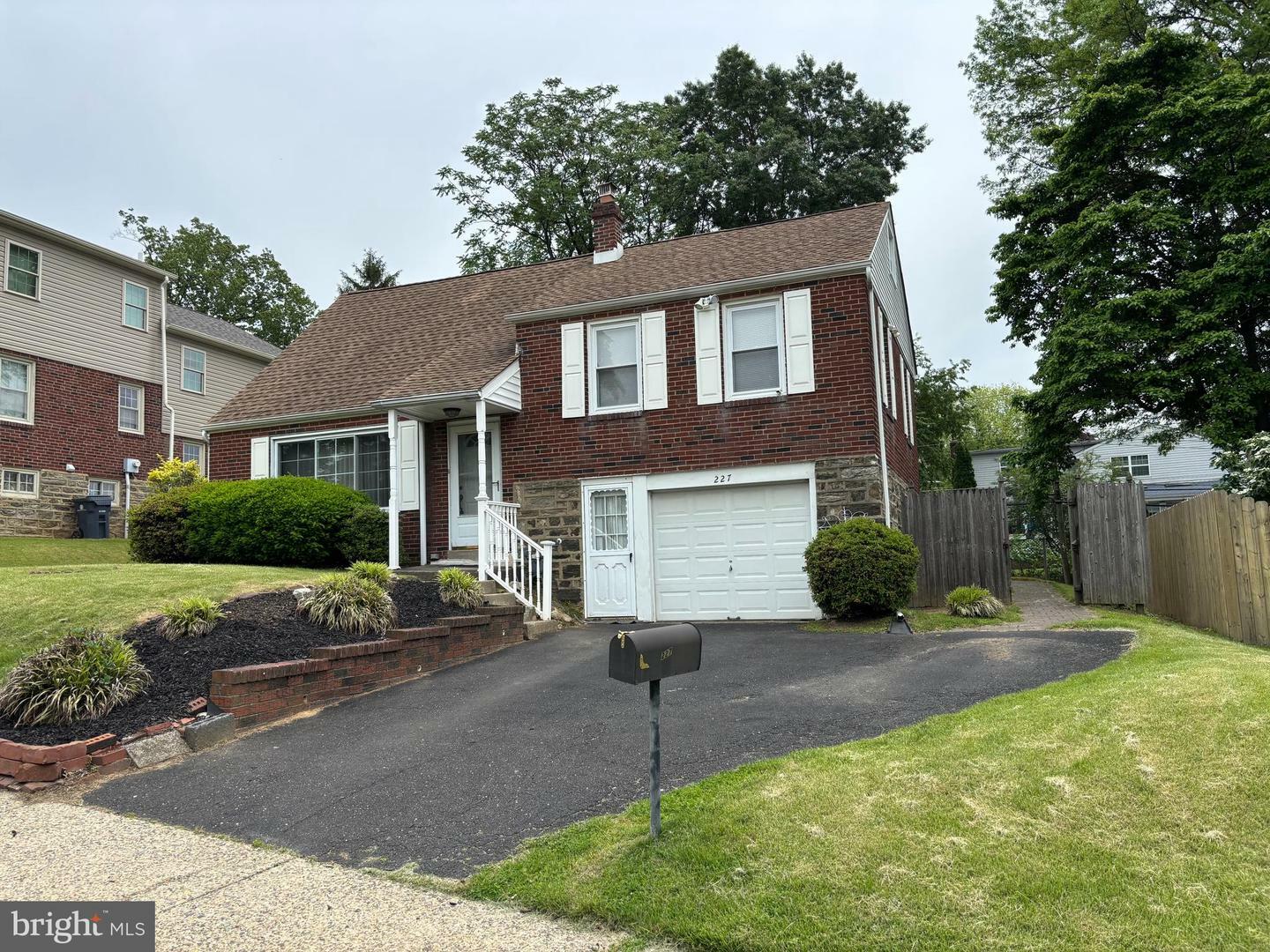 Property Photo: 227 Rolling Hill Road PA 19027