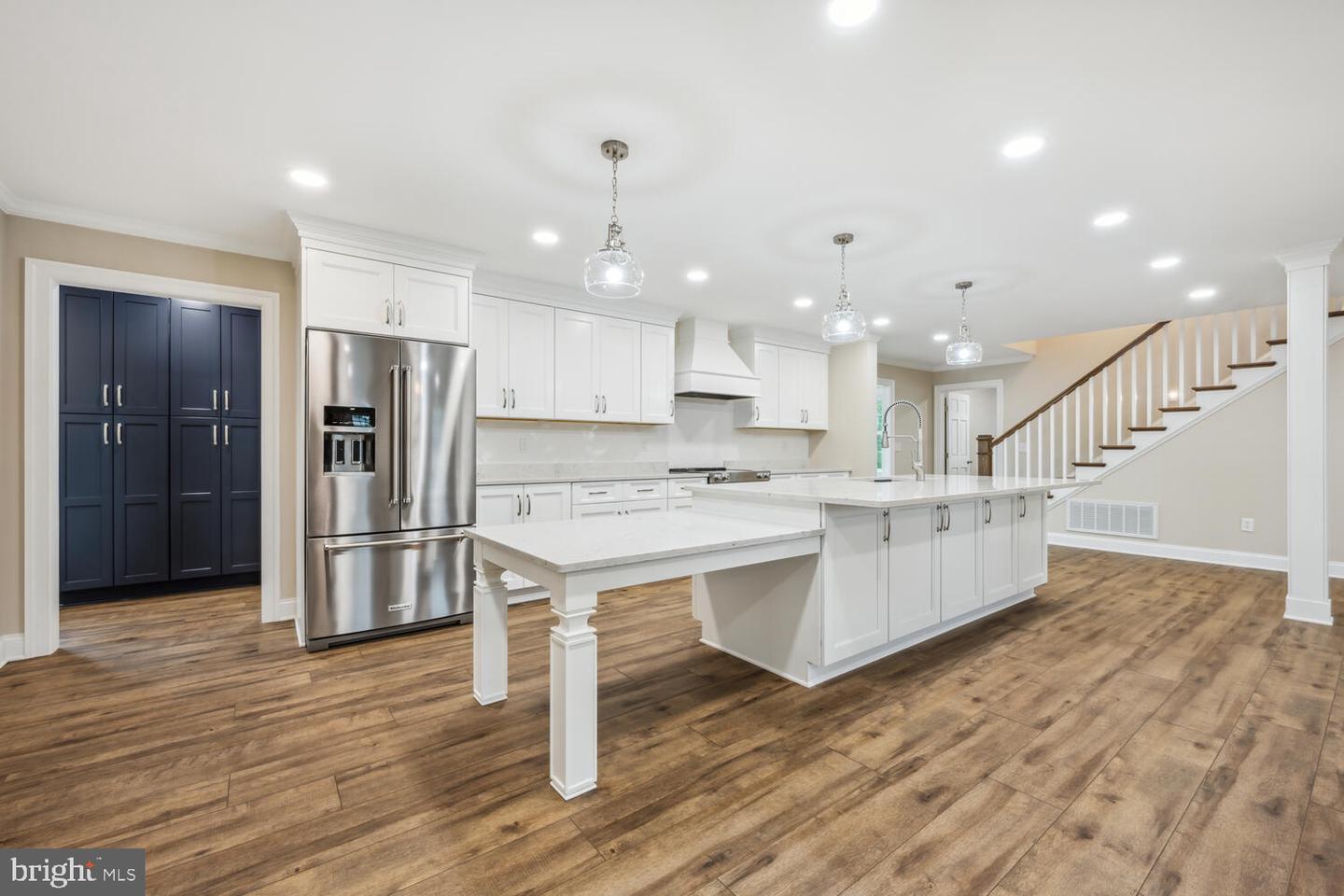 Property Photo: 405 Collins Avenue MD 21643