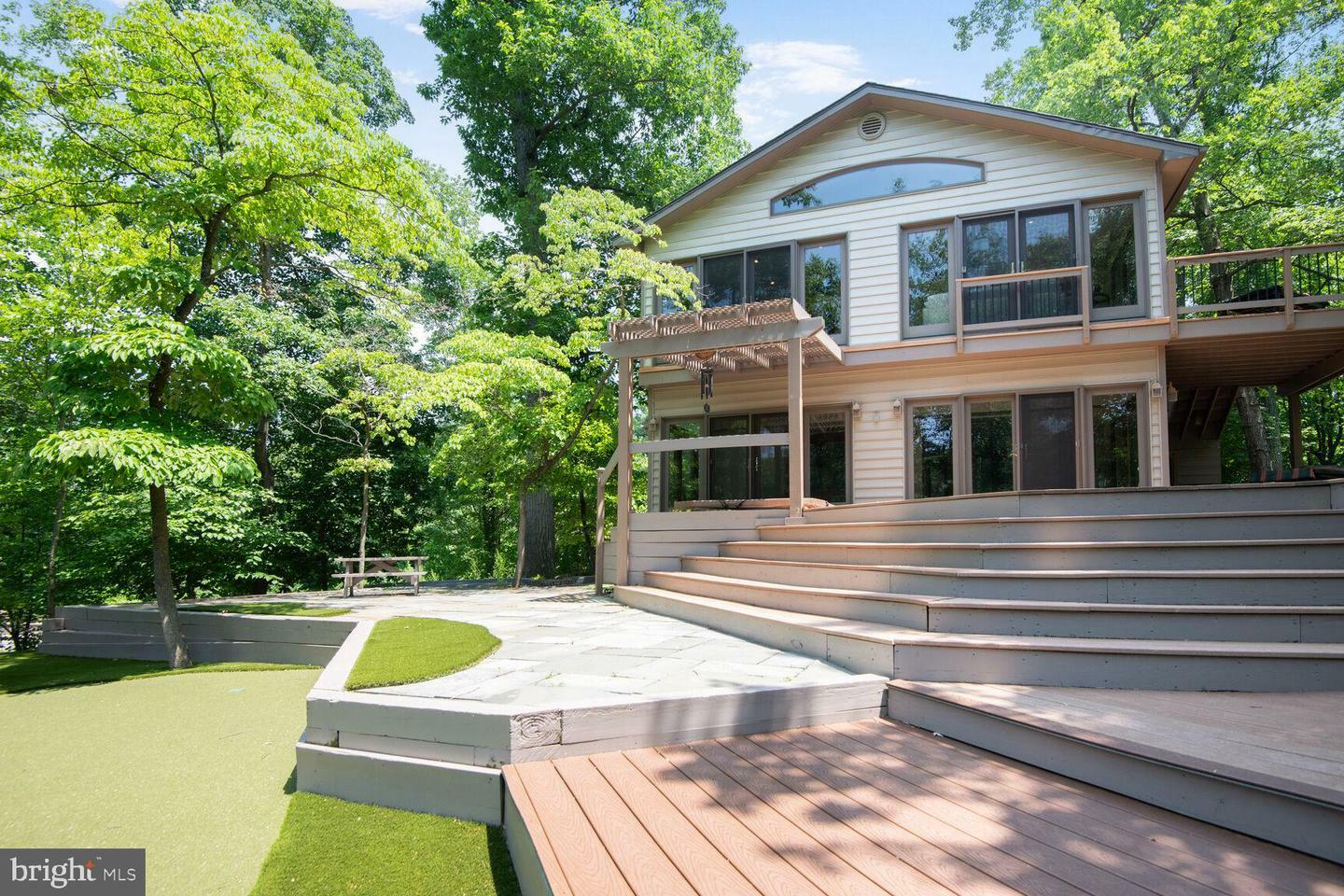 1534 Circle Drive  Annapolis MD 21409 photo