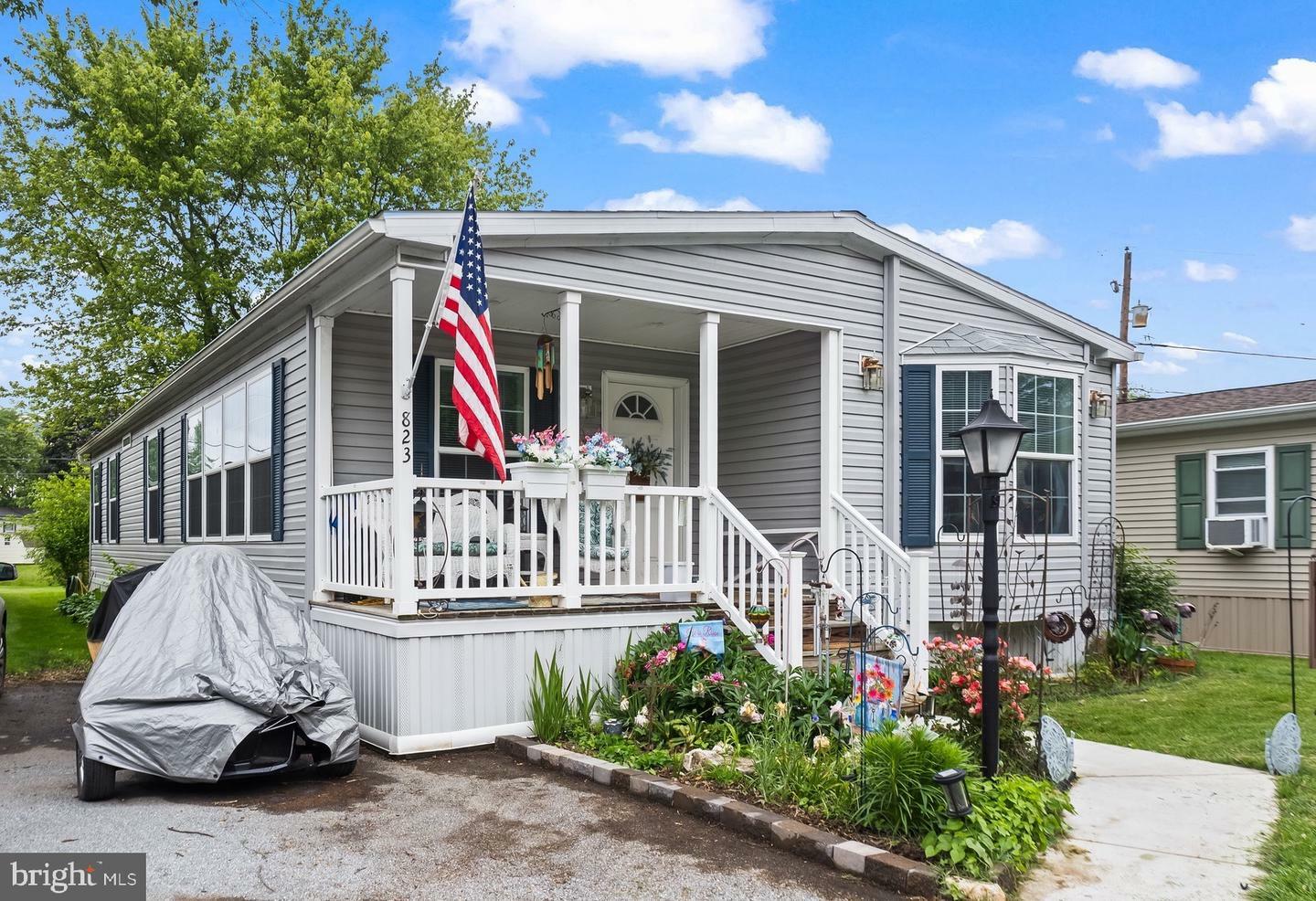 Property Photo: 823 Gail Place PA 17601