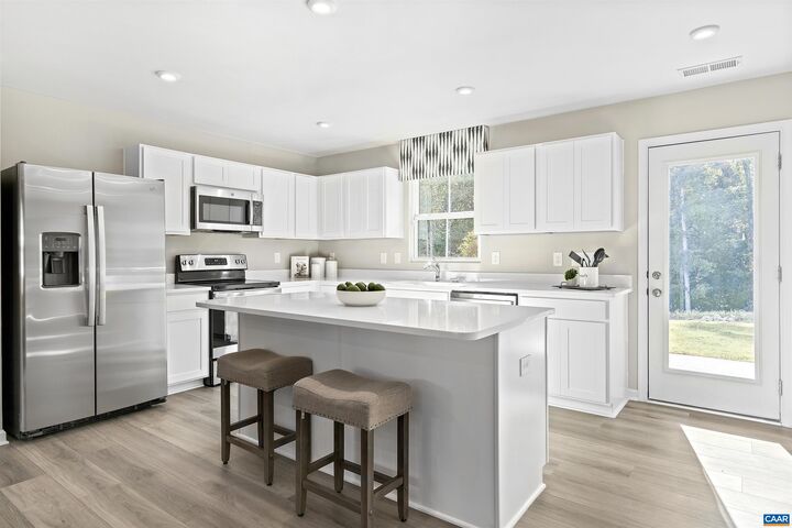 Property Photo: 131 Arches Ln VA 22923