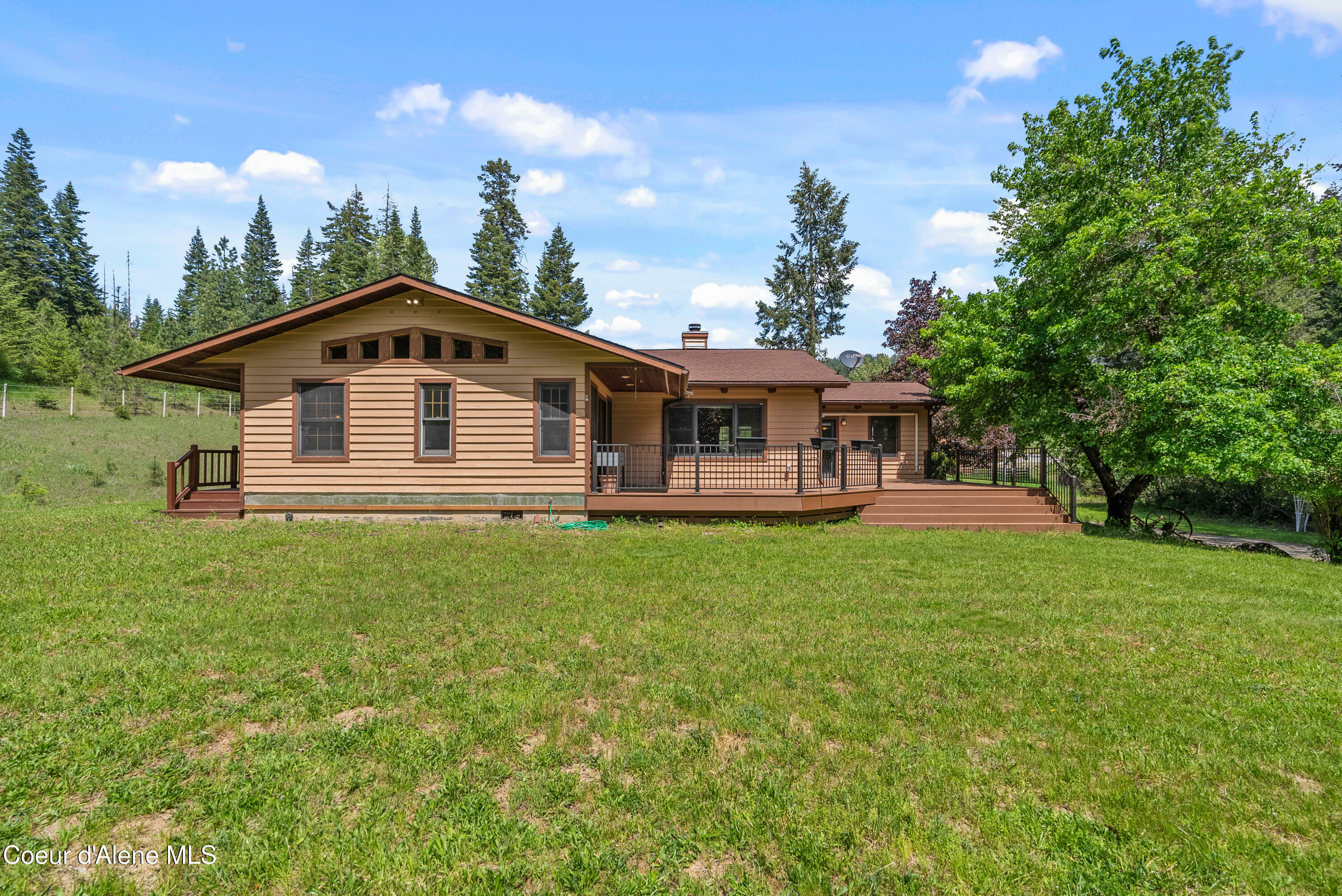 Property Photo: 1539 S Blue Creek Rd ID 83814