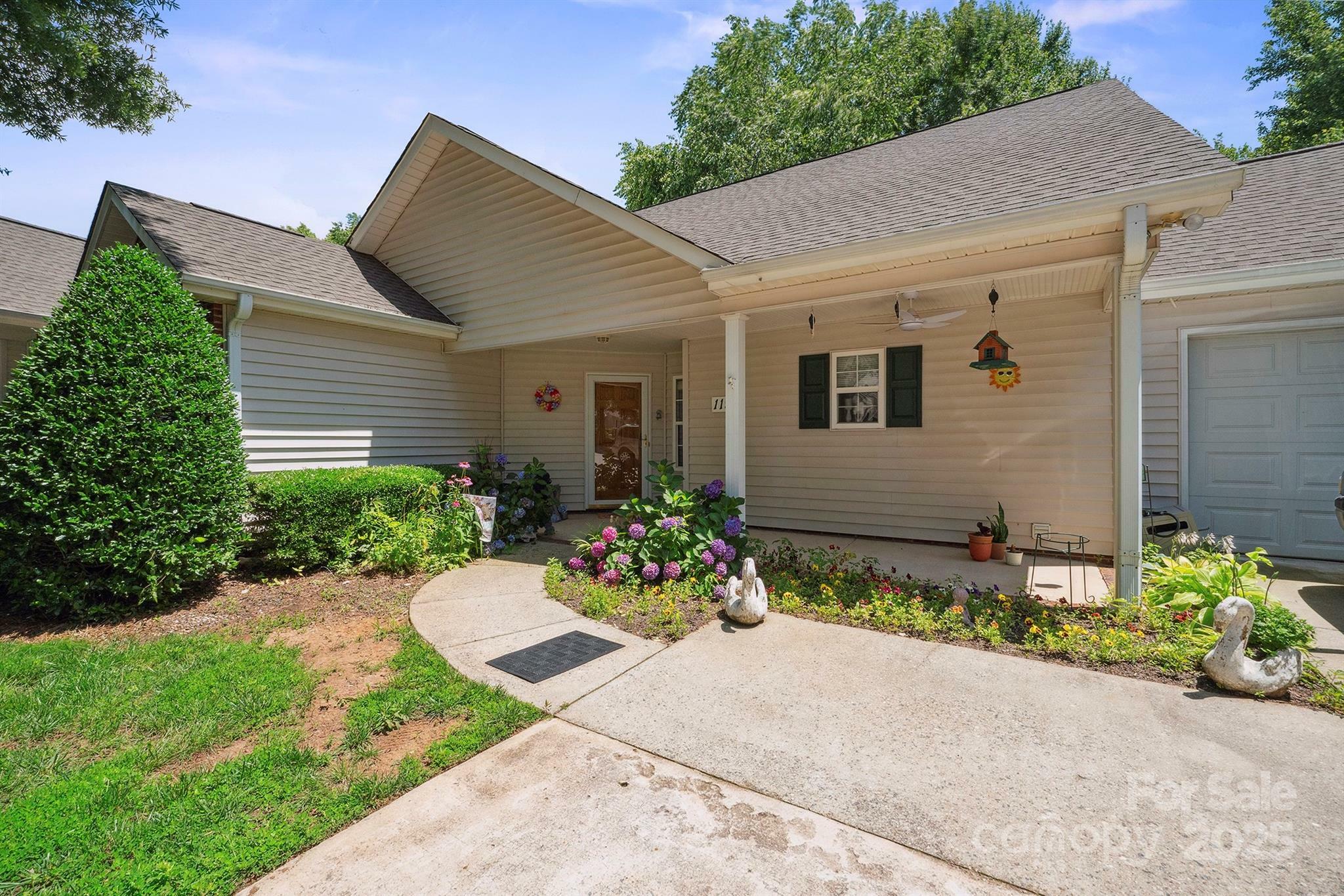 Property Photo: 119 Ashwood Lane NC 28117