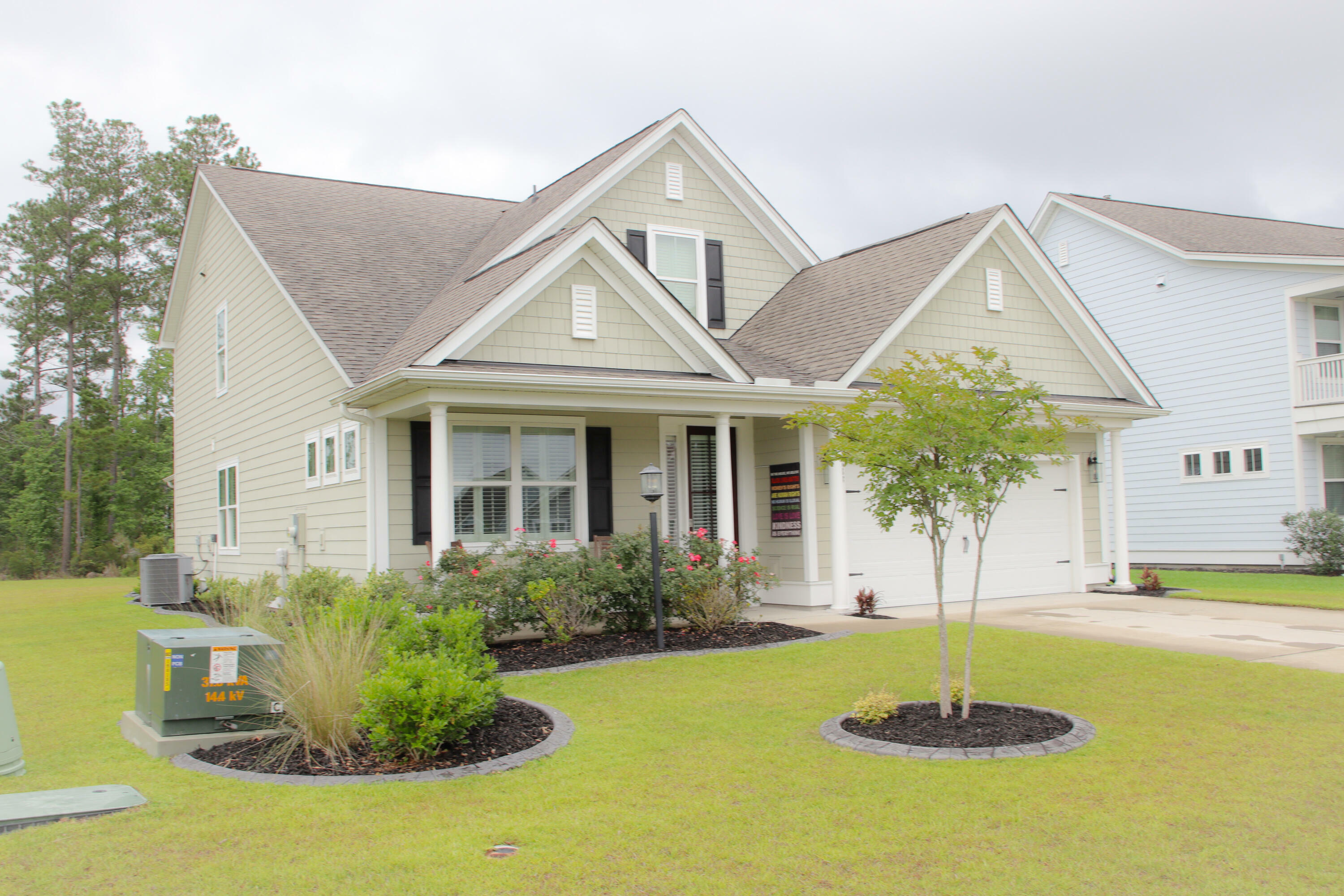 Property Photo: 683 Yellow Leaf Lane SC 29486
