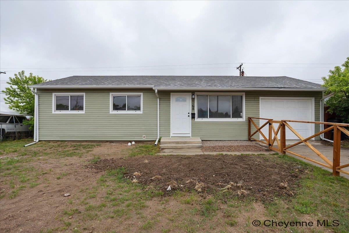 Property Photo: 1168 W Leisher Rd WY 82007