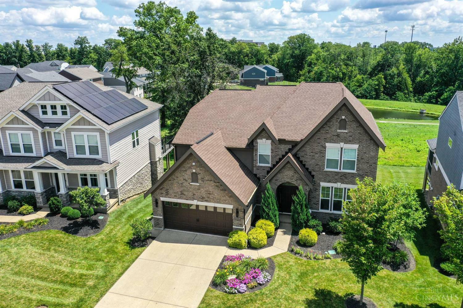 Property Photo: 9718 Kensington Lane OH 45040