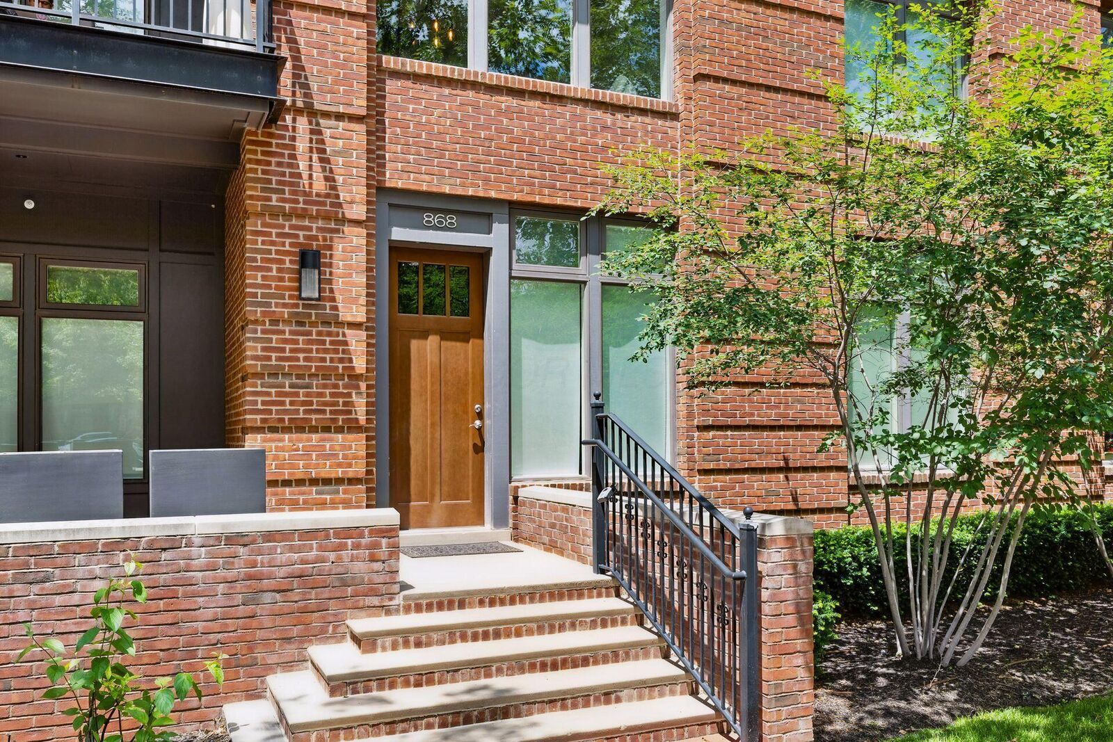 Property Photo: 868 Burr Avenue OH 43212