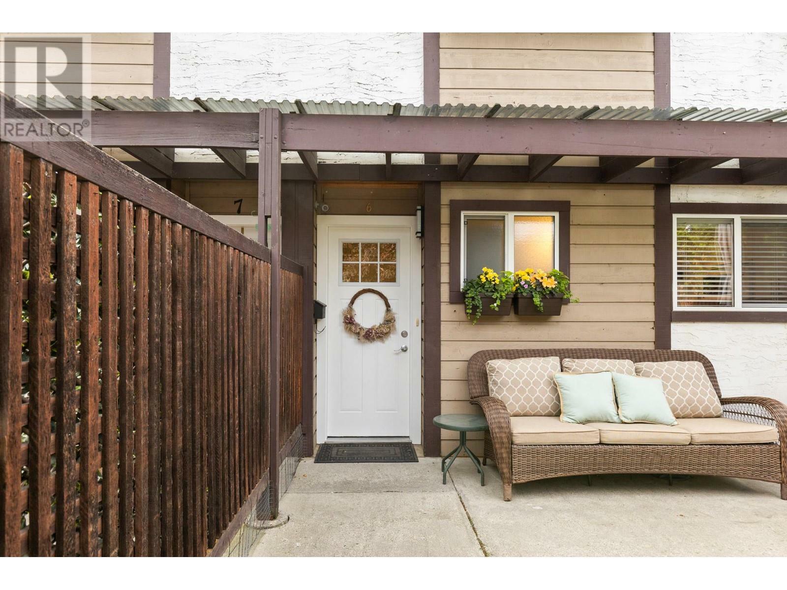 Property Photo:  3145 Walnut Street 6  BC V1W 3T6 