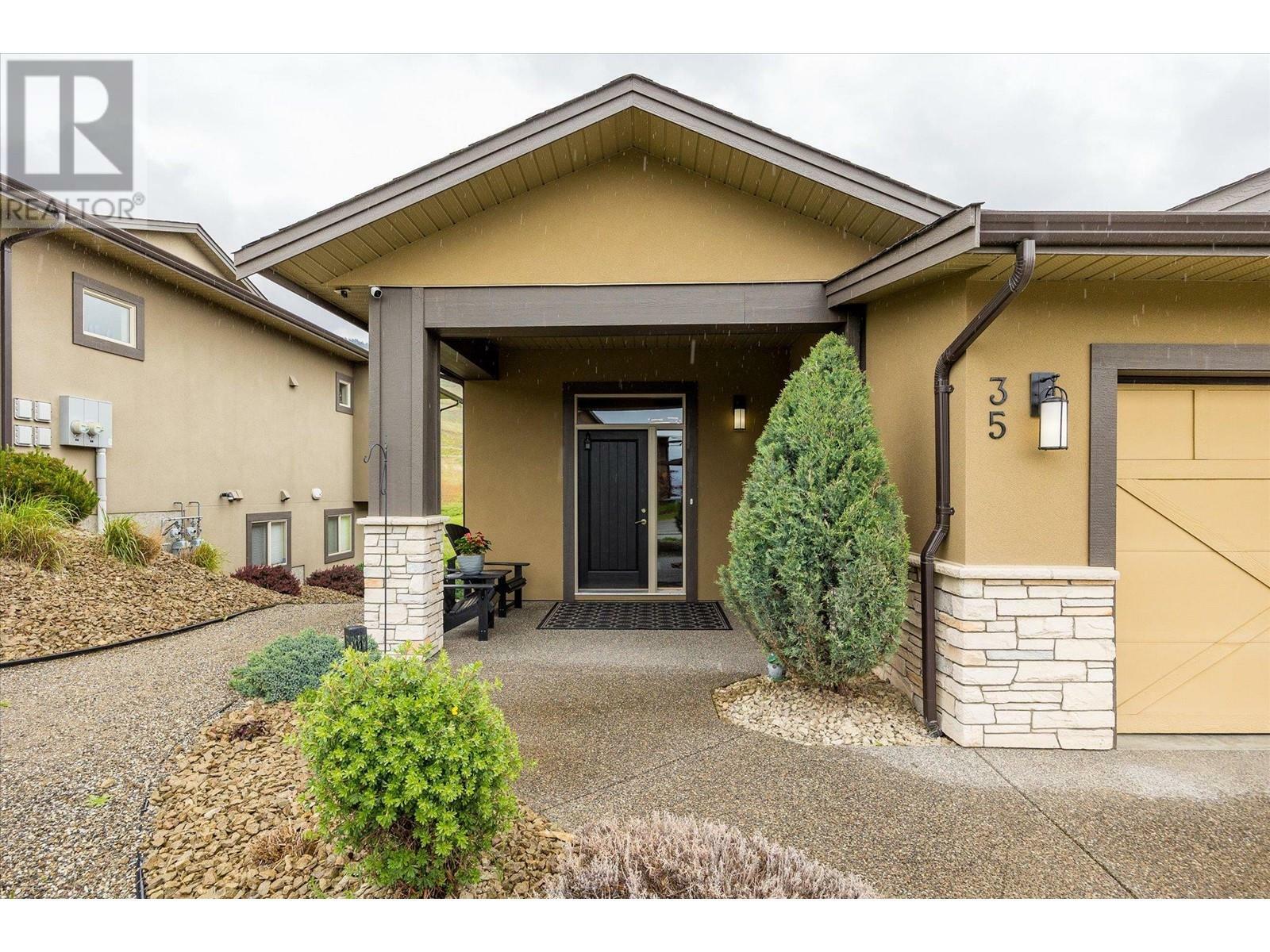 Property Photo: 1836 Tower Ranch Boulevard 35 BC V1V 1S8