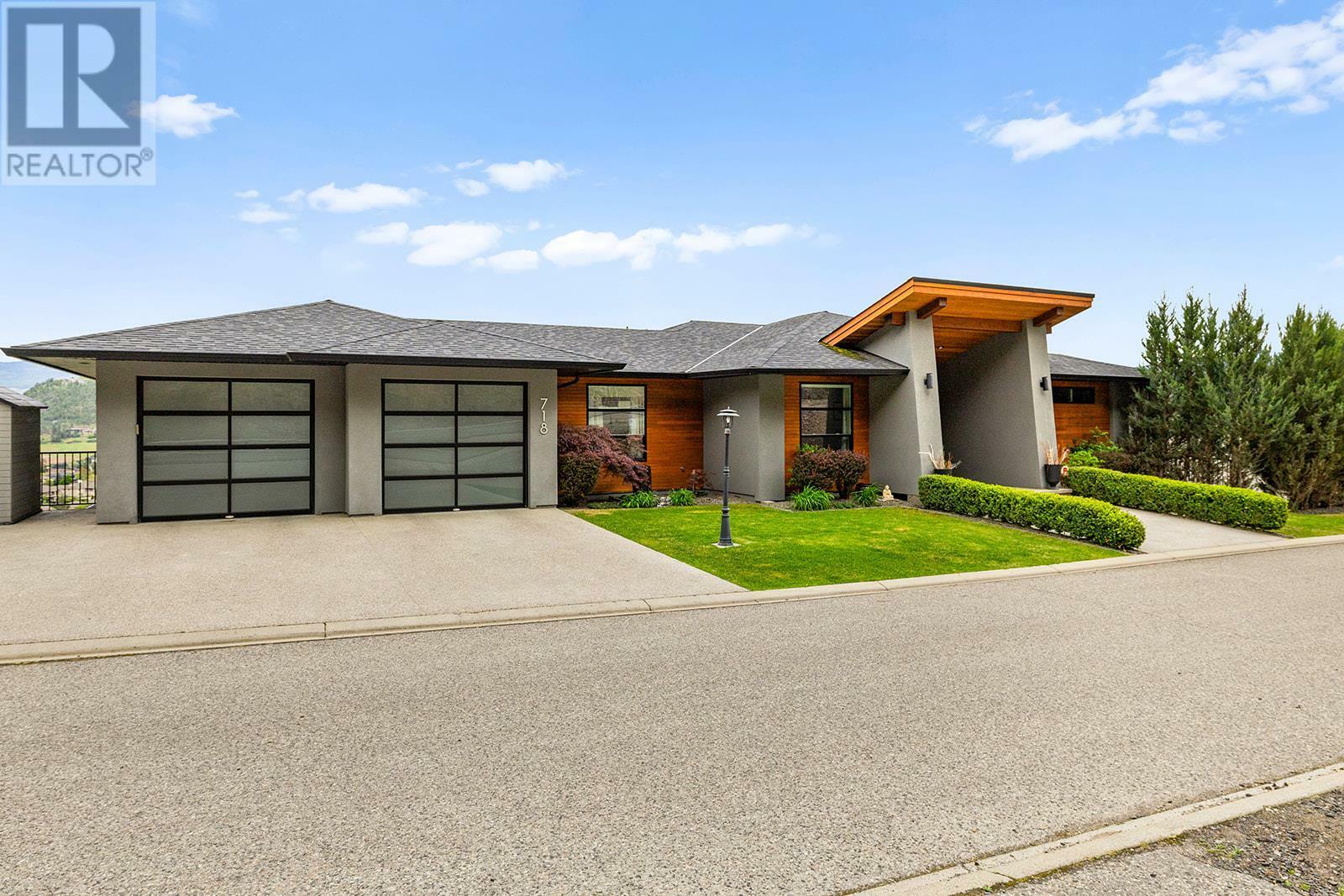 718 Highpointe Drive  Kelowna BC V1V 2Y1 photo