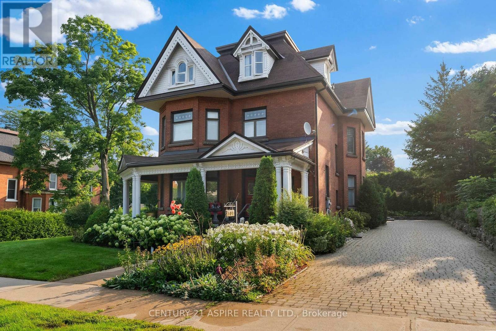 Property Photo:  307 Maple Avenue  ON K8A 1L8 