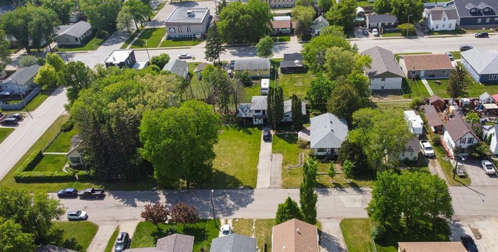 Property Photo:  623 Royal Road North  MB R1N 1W1 
