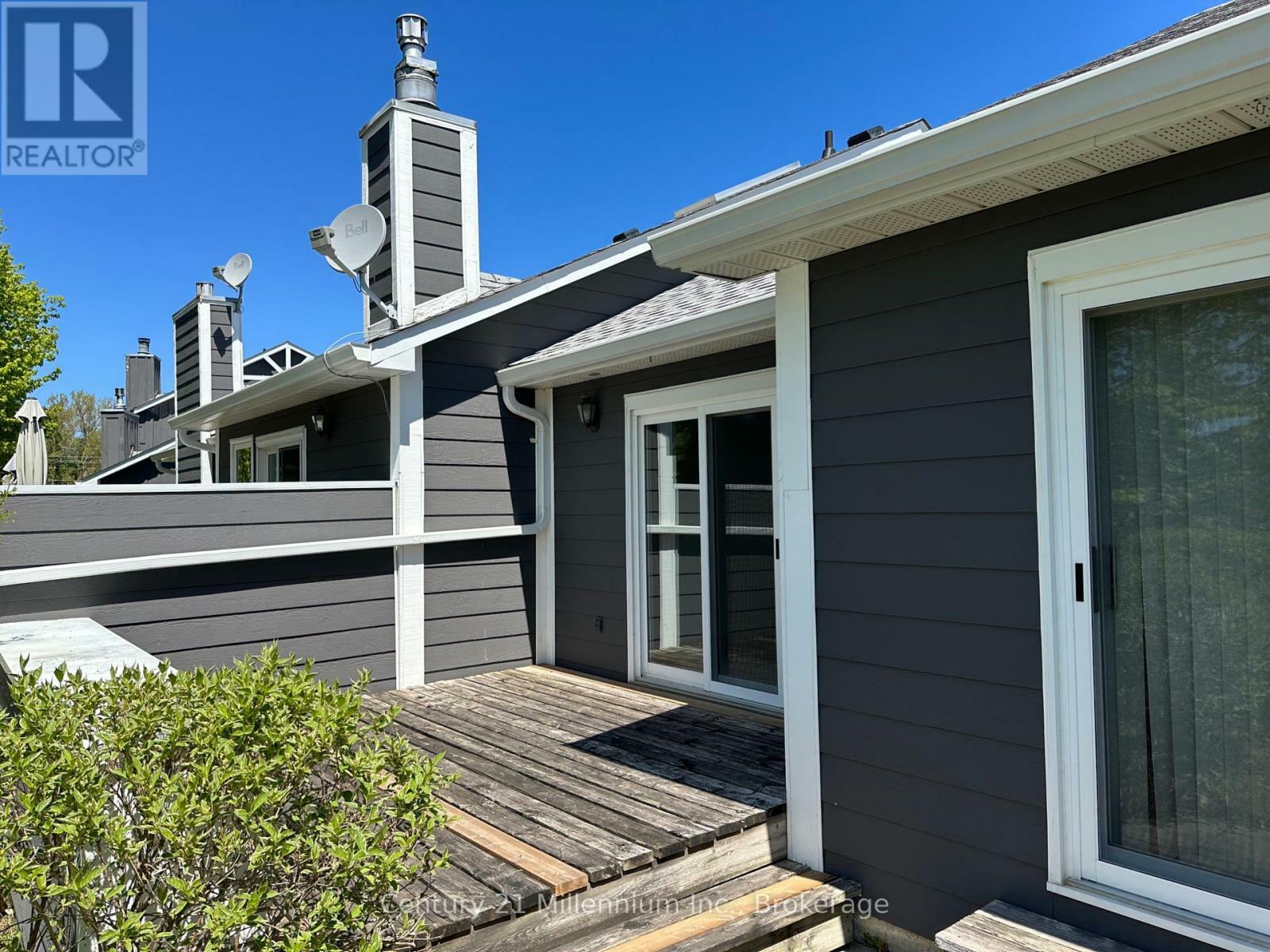 Property Photo: 100 Alice Street West 74 ON N0H 2P0