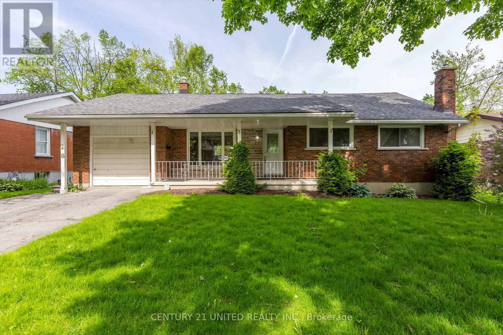 28 Larchwood Avenue  Peterborough West (Central) ON K9J 1M6 photo