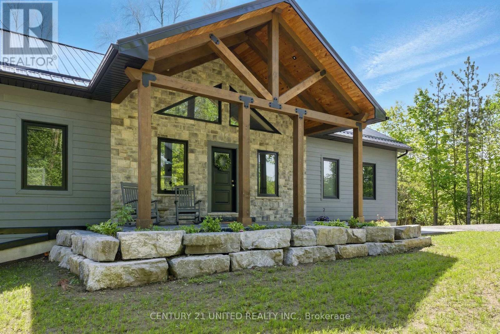 Photo de la propriété: 279 Massey Road ON K9A 4J8