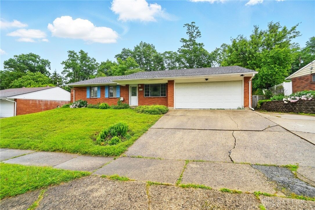 Property Photo:  2424 Pinegrove Drive  OH 45449 